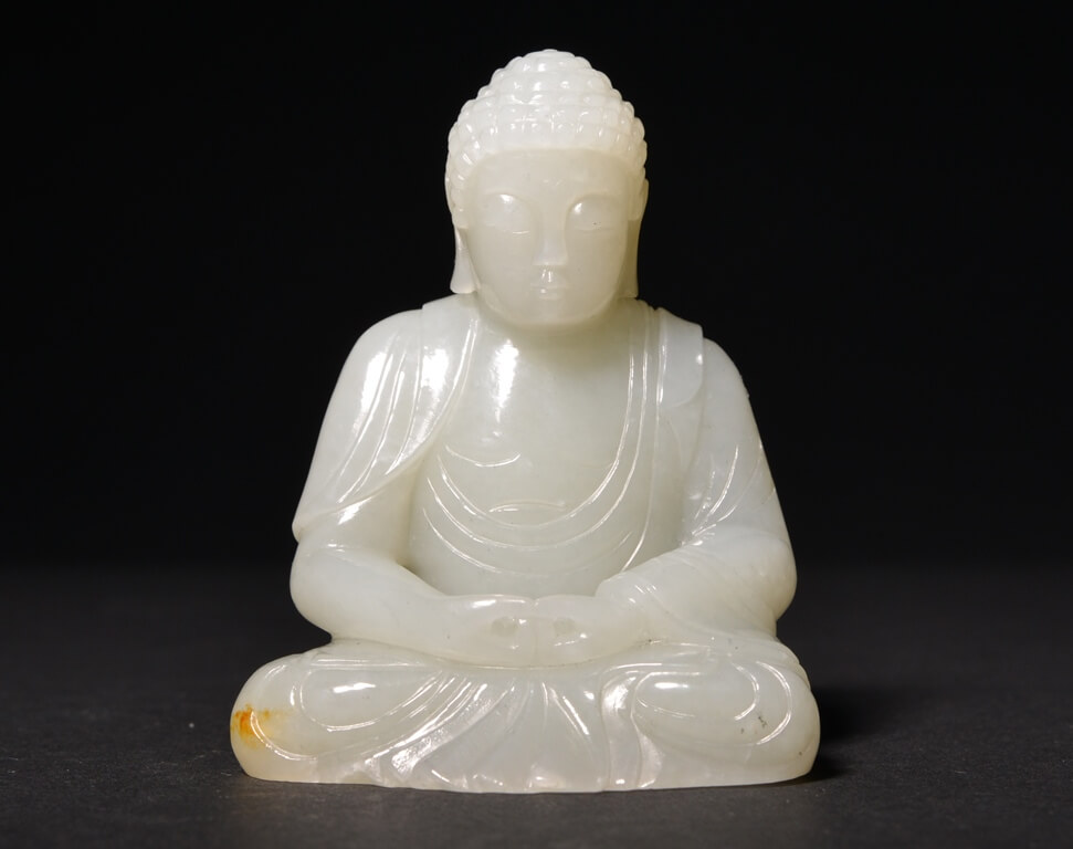 Фигурка Будды из белого нефрита