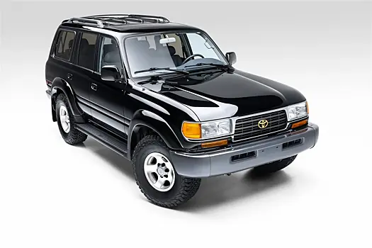 29-летний Toyota Land Cruiser в идеальном состоянии продали дороже нового «Крузака»