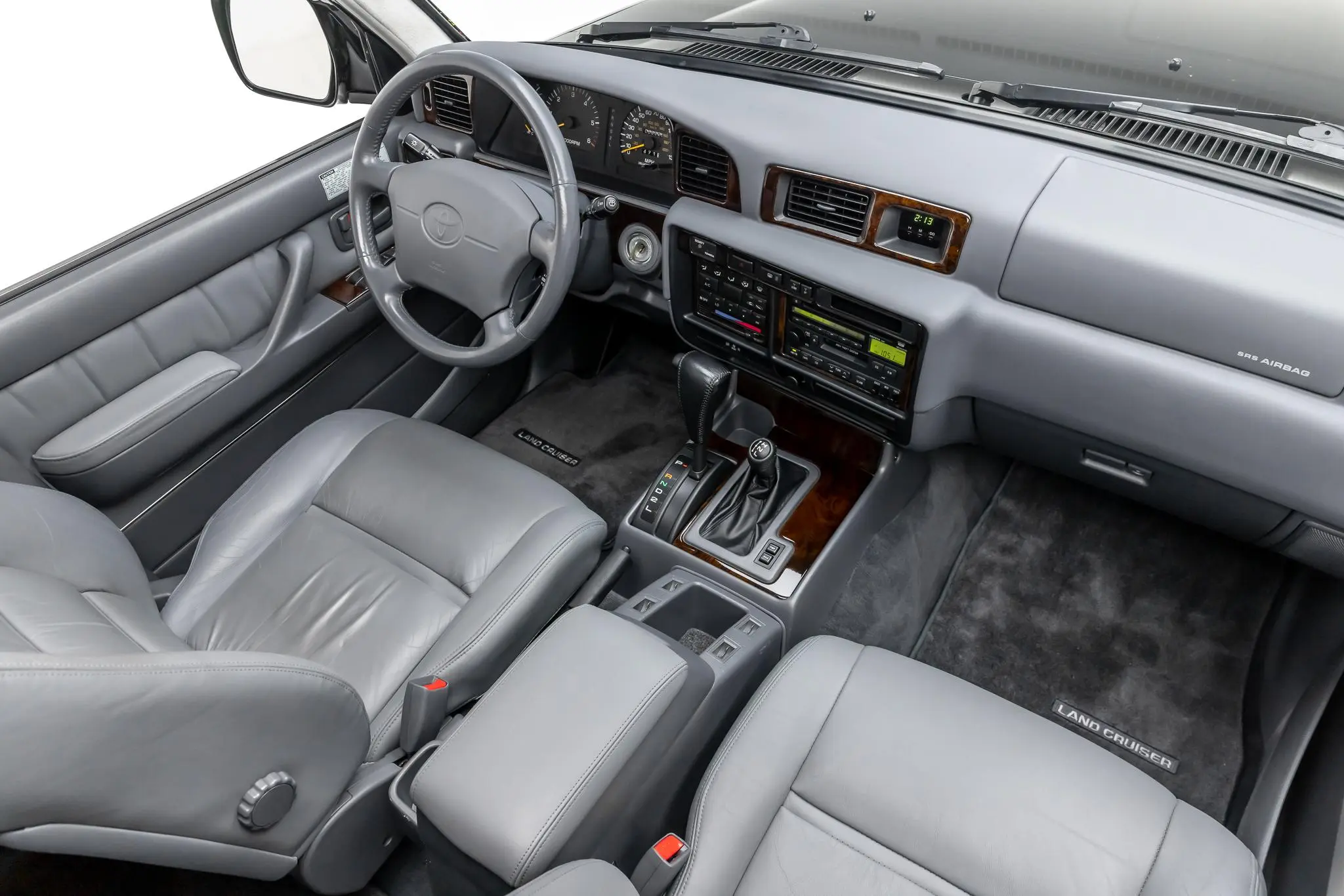 29-летний Toyota Land Cruiser в идеальном состоянии продали дороже нового «Крузака»9