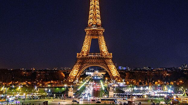 Эйфелева башня станет доступна для туристов 25 февраля