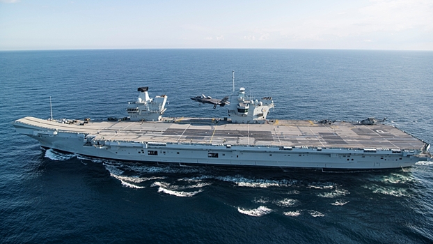 Британский авианосец не смог покинуть порт для участия в учениях НАТО