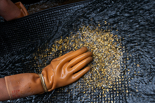 Буркина-Фасо приостановила экспорт золота, добываемого артелями старателей