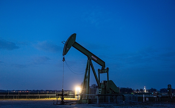Цена нефти Brent опустилась ниже $79 за баррель