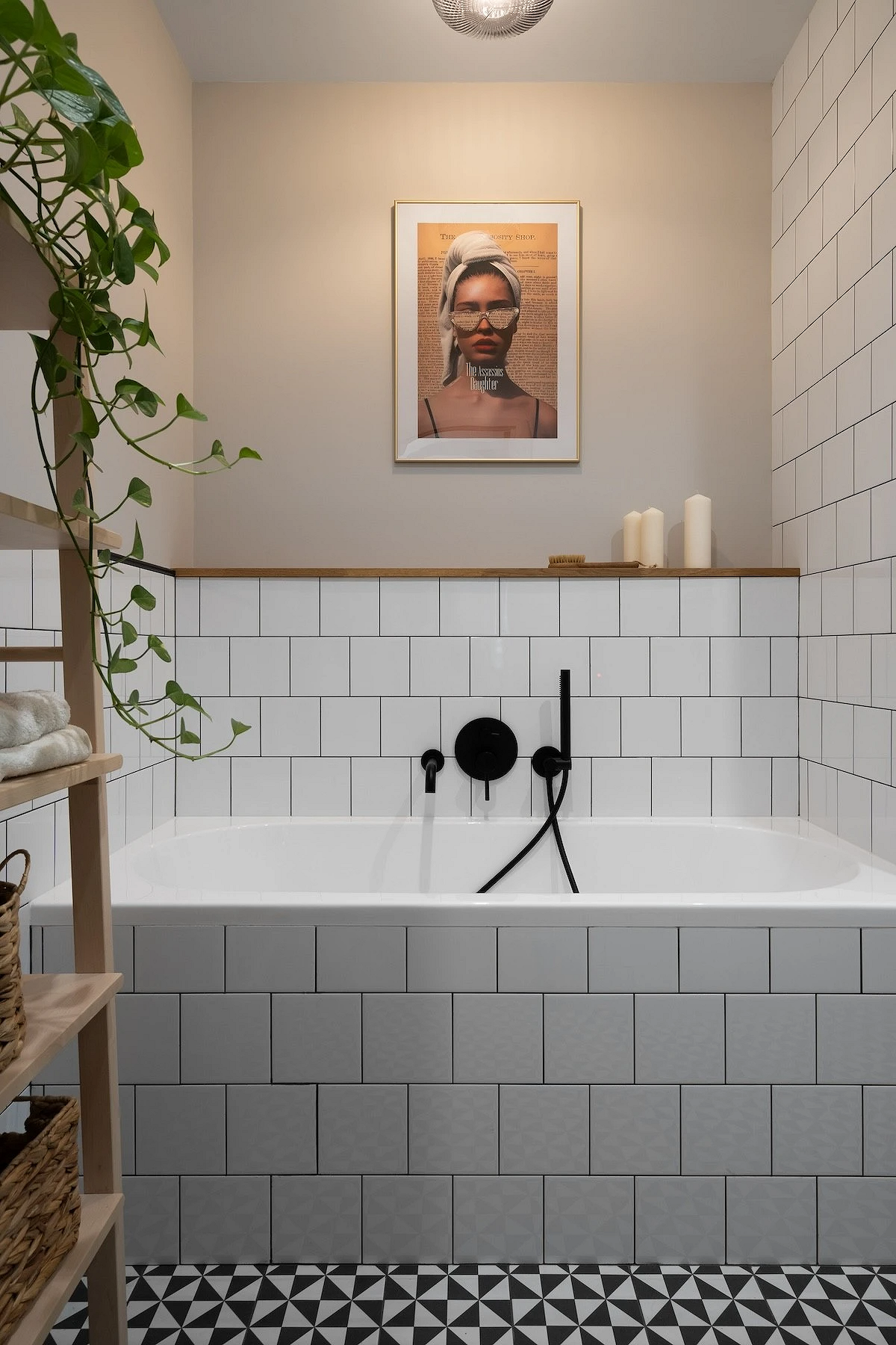 Чем украсить стену в ванной: 10 актуальных вариантов декора2