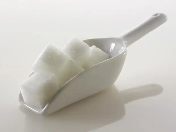 Эндокринолог рассказала, сколько ложек сахара можно добавлять в чай без вреда для здоровья0
