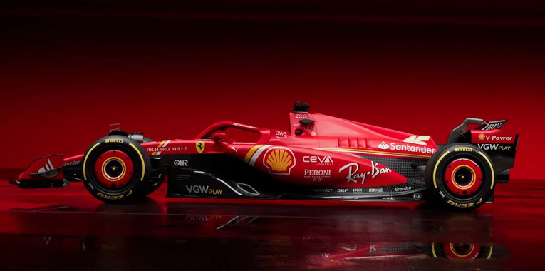 «Феррари» продемонстрировала автомобиль на новый сезон Формулы-11