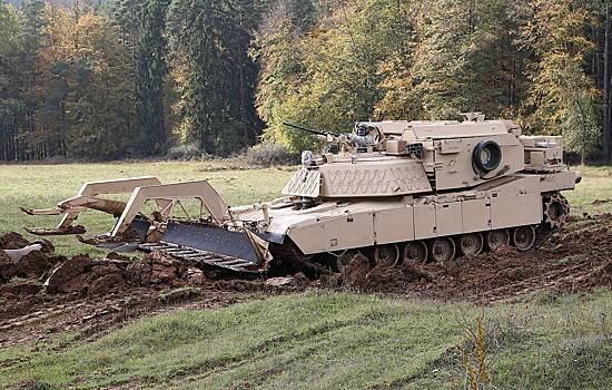 Forbes: ВСУ потеряли редкую бронемашину M1150 на базе Abrams