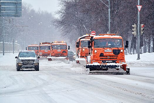 Городские службы работают в усиленном режиме из-за снегопада
