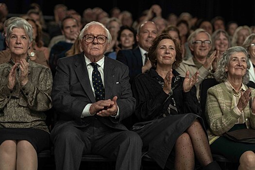 Кино недели: «Одна жизнь» с Энтони Хопкинсом и Хеленой Бонэм-Картер