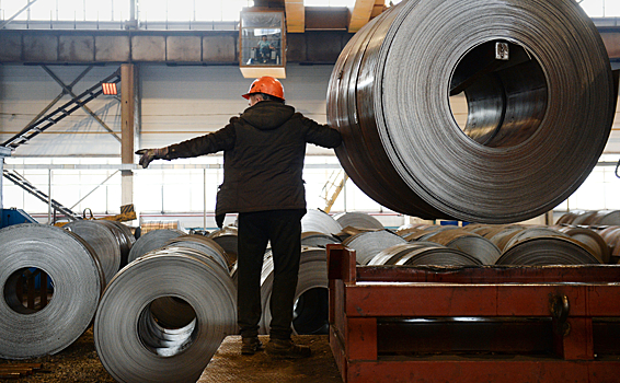 Китай резко сократил закупки стали