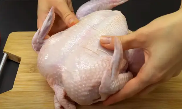 Курица-тапака по ускоренному рецепту: сковорода плюс духовка на 10 минут. Подсмотрели у турецкого повара1