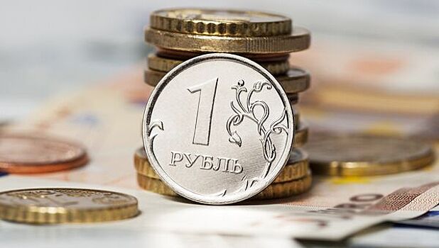 Курс доллара на Мосбирже превысил 91 рубль