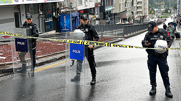 Мужчина взял в заложники сотрудников завода Procter &Gamble в Стамбуле