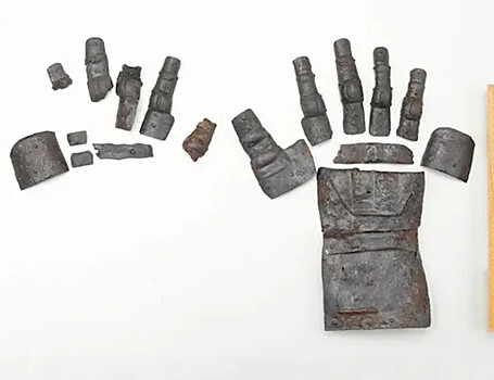 Найдена рыцарская перчатка XIV века