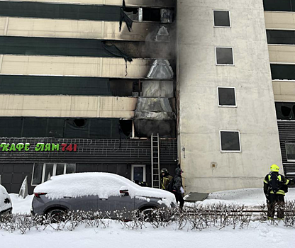 Один человек погиб при пожаре на многоуровневой парковке в Москве