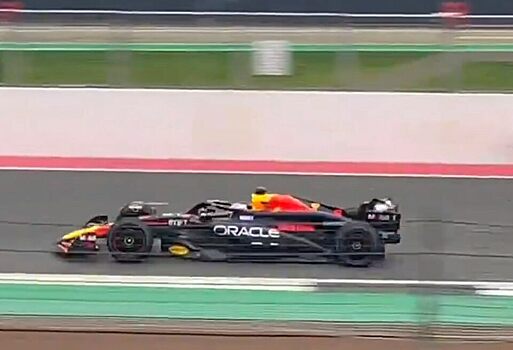 Новая машина Red Bull Racing дебютировала на трассе