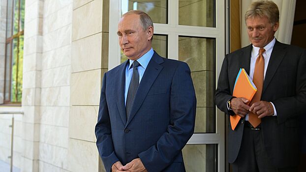 Песков назвал большой удачей в жизни работу с Путиным