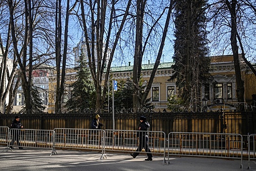 Песков: судьбу зданий посольства Украины определят исходя из интересов России