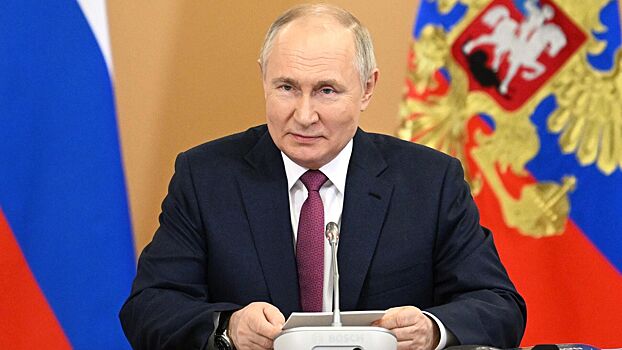 Путин поручил заняться снижением уровня бедности в России