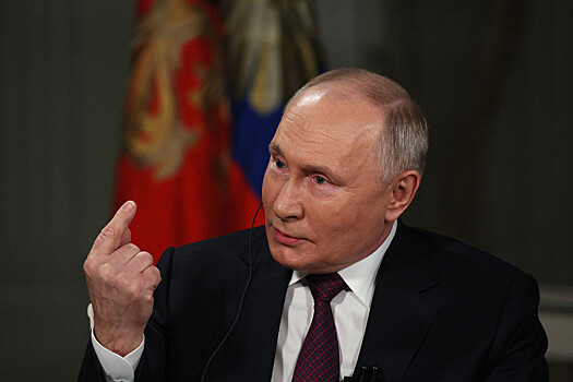 Путин прокомментировал удар головой Байдена об вертолет