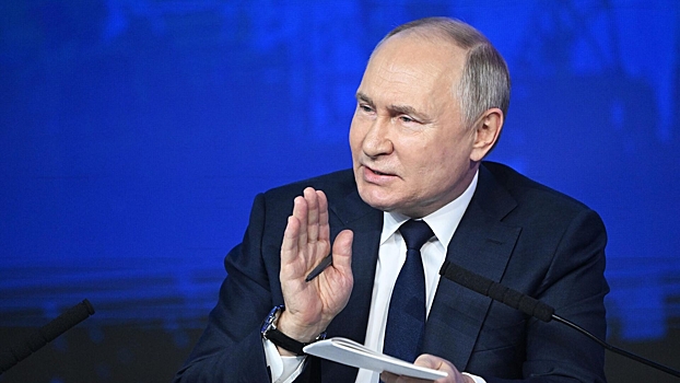 Путин заявил, что нефть останется с человечеством надолго