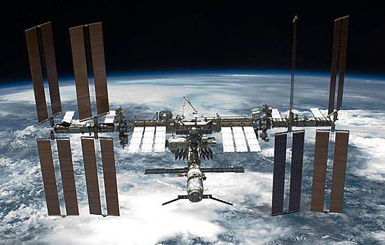 Роскосмос сообщил, что орбиту МКС подняли на 3 км перед пересменкой "Союзов"
