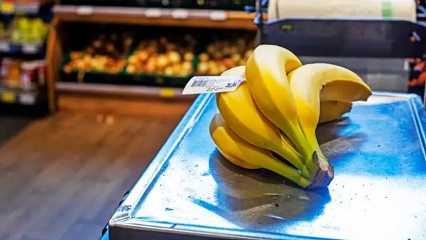 Россиянам рассказали, как запастись бананами, чтобы пережить дефицит0