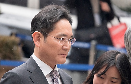 Суд оправдал главу Samsung по делу о финансовых махинациях