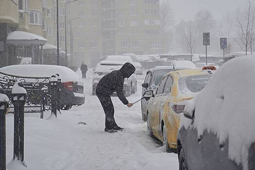 Такси в Москве подорожало в три раза из-за снегопада