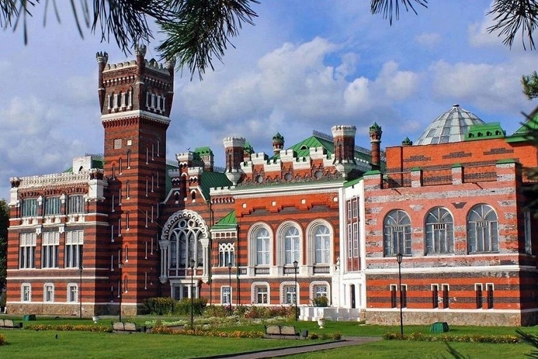 Топ 7 самых красивых замков и дворцов России4