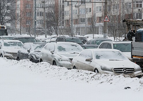 Транспортный коллапс накрыл российский регион с приходом снега