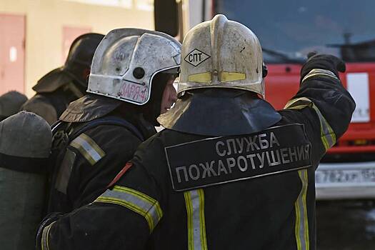 Власти рассказали о ситуации с пожаром на атакованной ВСУ нефтебазе под Курском