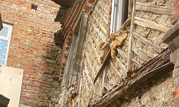 В Ростове-на-Дону в аварийном доме обрушилась несущая стена