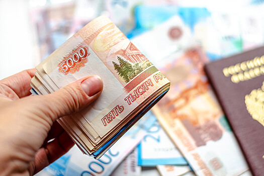 В Севастополе менеджер банка похитила у клиентов 18 млн рублей
