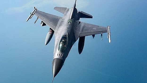 В США рассчитывают, что F-16 будут предоставлены Украине в 2024 году
