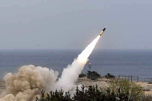 В США не исключили поставок Украине ракет ATACMS увеличенной дальности