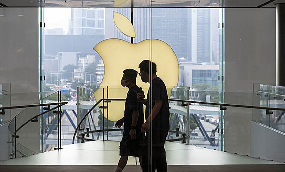 Акции Apple рухнули на 4,1% за день после иска Минюста США