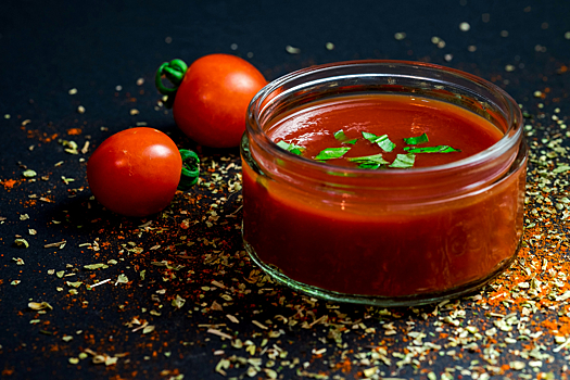 Биолог рассказала об омолаживающих свойствах томатного сока