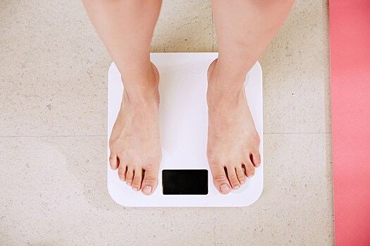 Что происходит с весом во время месячных