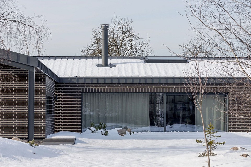 Дом в Белорусской Швейцарии: модернистский интерьер на 130 кв. м1