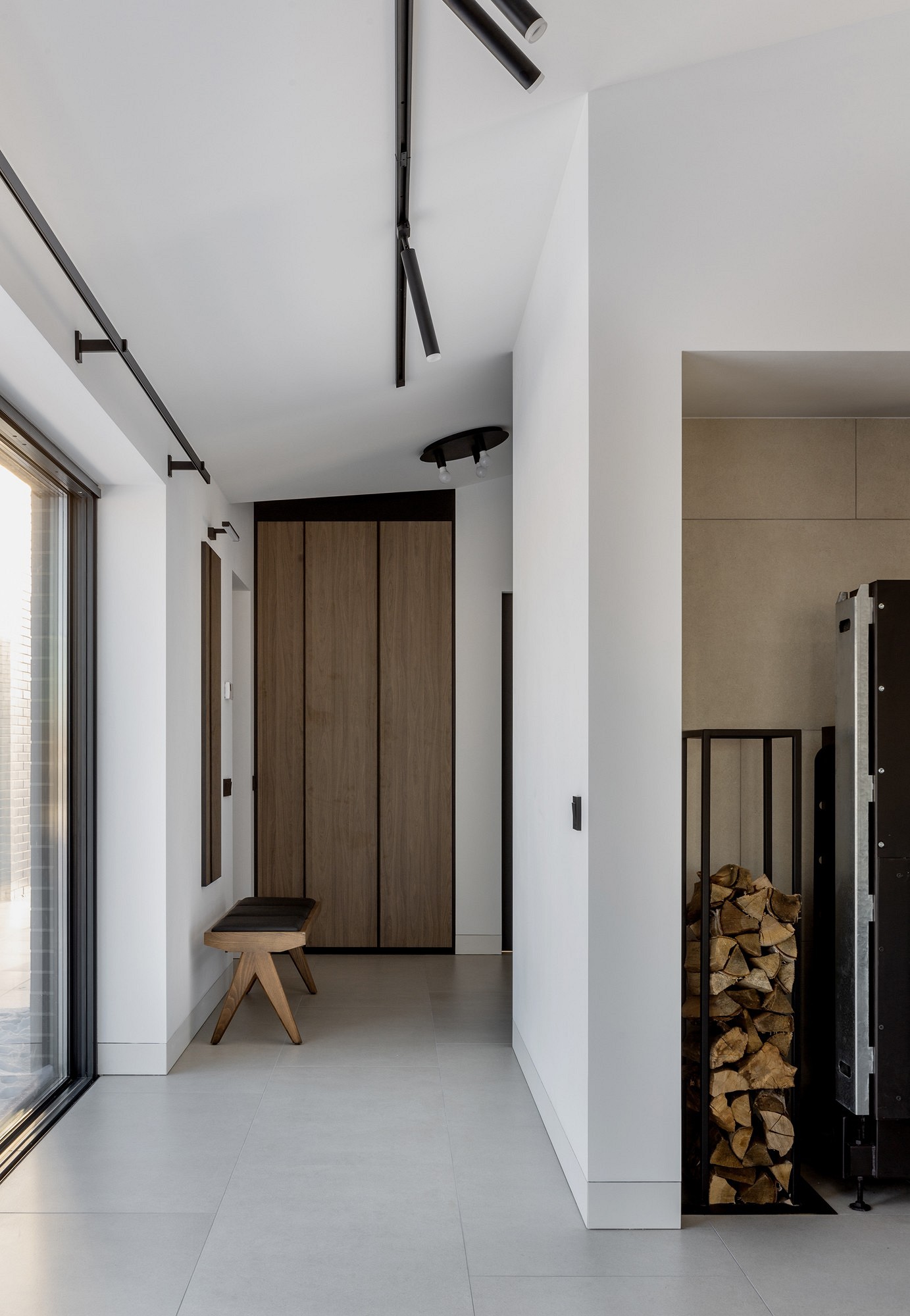 Дом в Белорусской Швейцарии: модернистский интерьер на 130 кв. м16