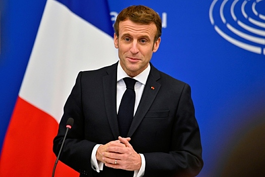 Во Франции заявили, что Макрон хочет войны с Россией