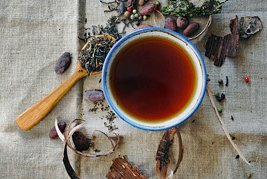 Гастроэнтеролог развеяла миф об опасности чая из чайника с накипью
