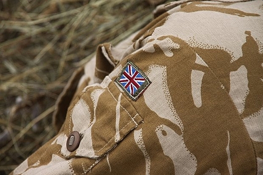 Глава МИД Латвии посоветовал Британии ввести призыв в армию