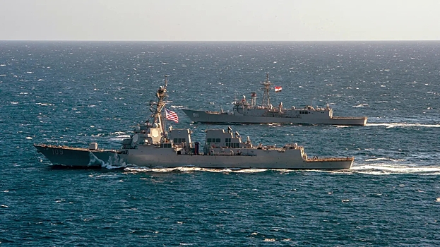 Хуситы заявили об ударе по двум эсминцам США