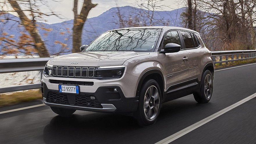 Jeep не собирается отказываться от SUV, даже если их попытаются «запретить»1