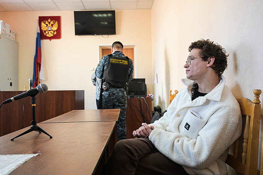 Актер Никита Кологривый на заседании суда по делу о дебоше, который он устроил в одном из баров Новосибирска 20 марта