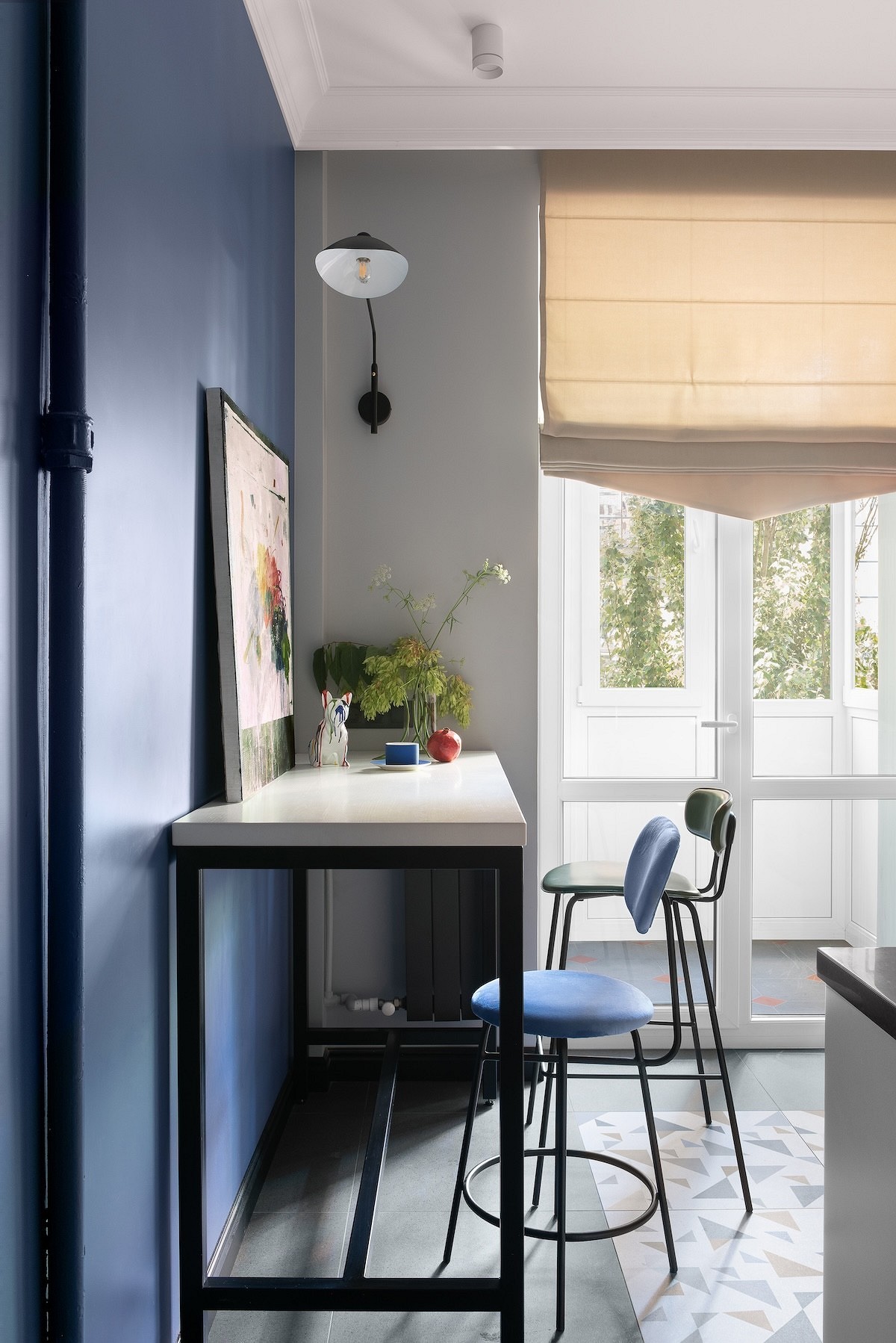 Как поставить стол на маленькой кухне? 8 вариантов с планировками от дизайнеров21