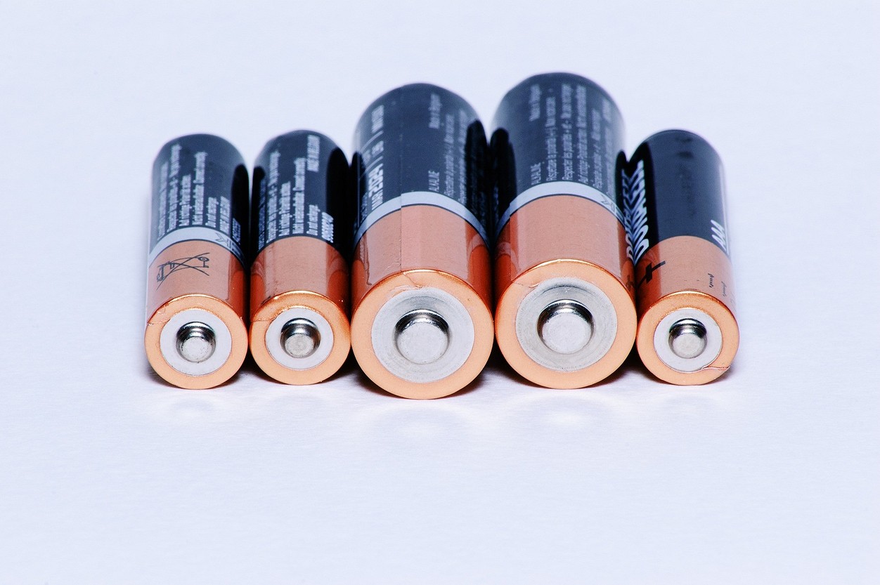 Какие типы батареек бывают: разбираемся в формах, названиях и составах8