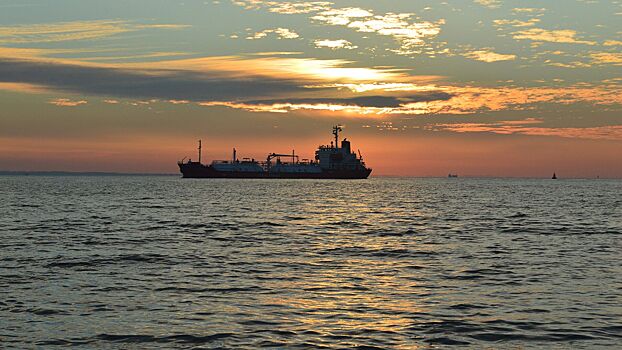 Китай призвал обеспечить безопасность судоходства в Красном море